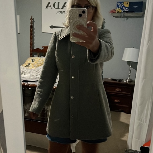 Beautiful Gray Jessica Simpson Coat - Picture 7 of 8
